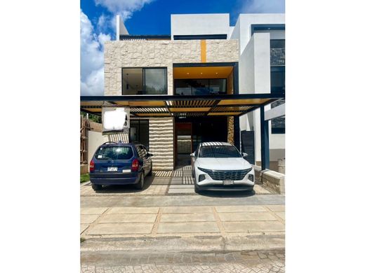 Luxus-Haus in Cancún, Benito Juárez