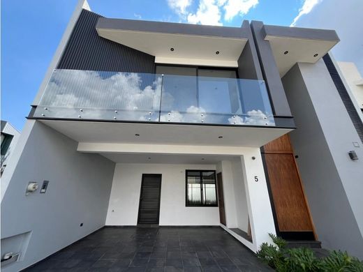 Casa de lujo en San Andrés Cholula, Estado de Puebla