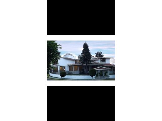 Πολυτελή κατοικία σε Ciudad López Mateos, Atizapán de Zaragoza