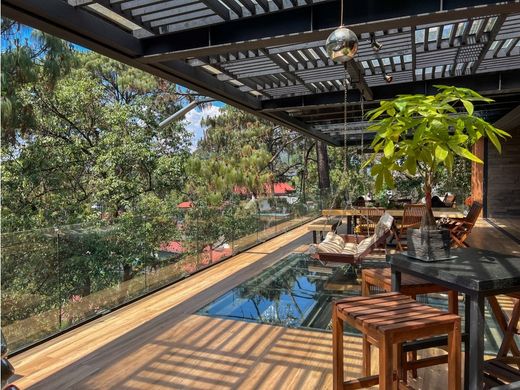 Residential complexes in Valle de Bravo, Estado de México