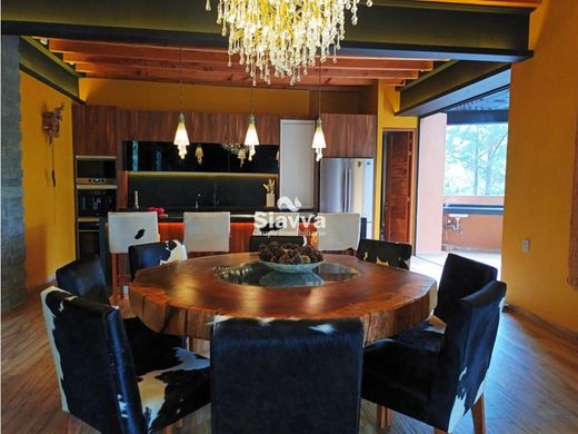 Luxury home in Valle de Bravo, Estado de México