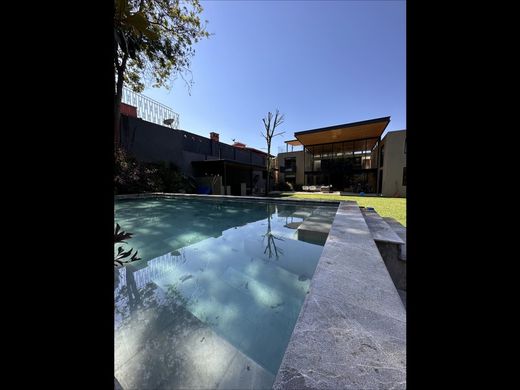 Luxury home in Valle de Bravo, Estado de México