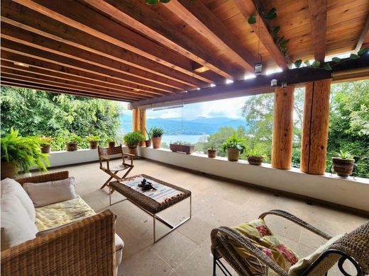 Luxury home in Valle de Bravo, Estado de México