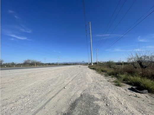 Salinas Victoria, ヌエボ・レオン州の土地