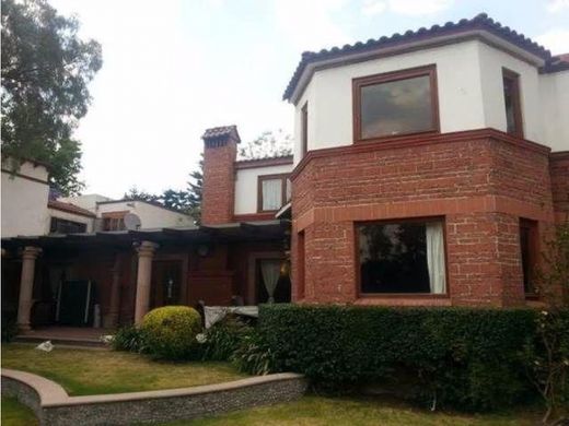 Luxury home in Ciudad López Mateos, Atizapán de Zaragoza