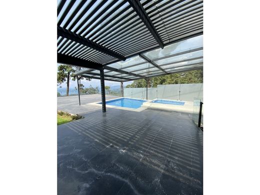 Valle de Bravo, メヒコ州の高級住宅