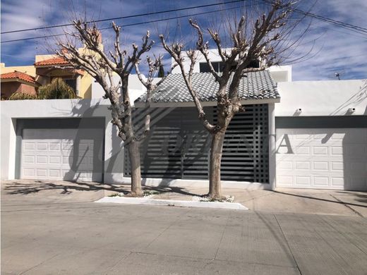Casa de lujo en Ciudad Juárez, Juárez