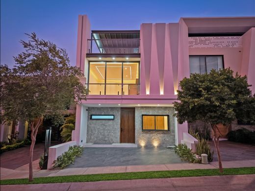 Luxury home in Zapopan, Jalisco