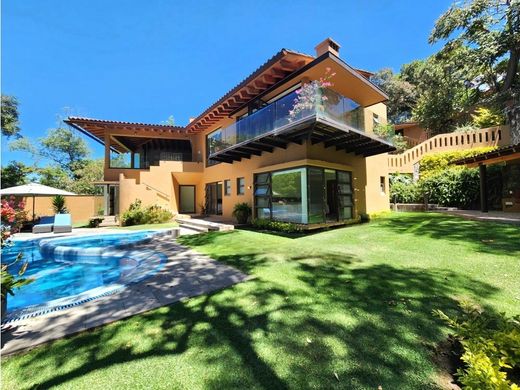 Πολυτελή κατοικία σε Valle de Bravo, Estado de México