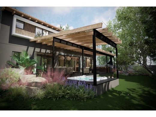 Casa de lujo en Valle de Bravo, Estado de México