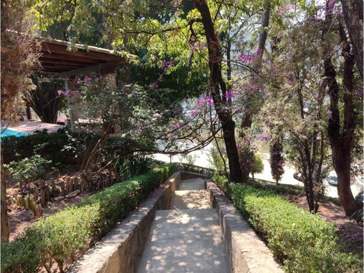 Luxus-Haus in Valle de Bravo, México (Bundesstaat)