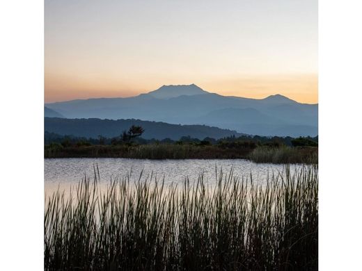 Grundstück in Valle de Bravo, México (Bundesstaat)
