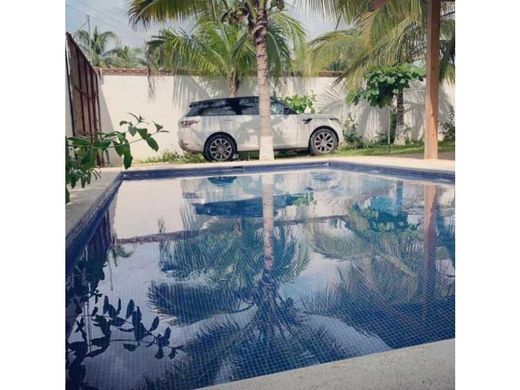 Luxus-Haus in Santa María Colotepec, Oaxaca