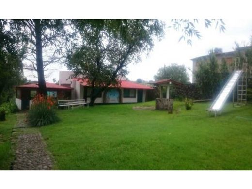 Land in Tepotzotlán, Estado de México