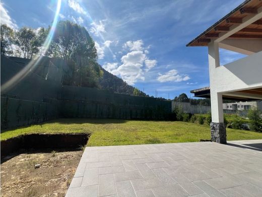 Luxury home in Valle de Bravo, Estado de México