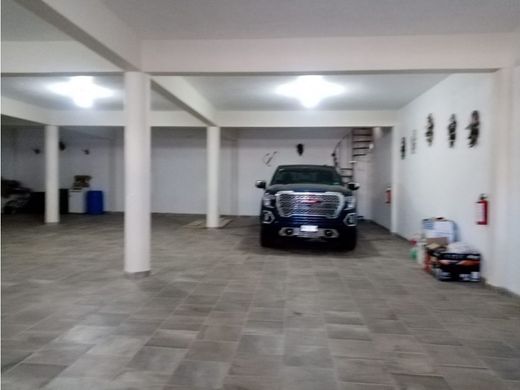 Luxury home in Ciudad López Mateos, Atizapán de Zaragoza