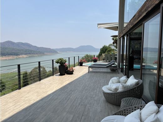 Luxe woning in Valle de Bravo, Mexico (staat)