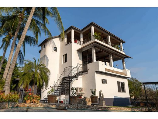 Puerto Escondido: villas y casas de lujo en venta - Propiedades exclusivas  en Puerto Escondido 