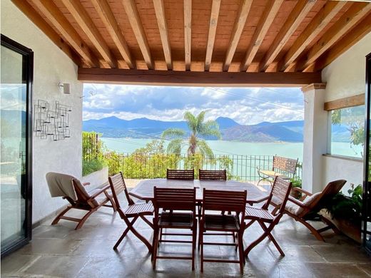 ‏בניין ב  Valle de Bravo, Estado de México