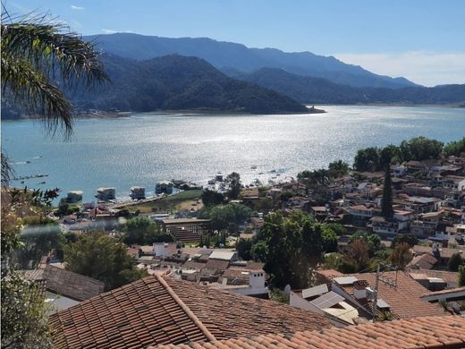 Πολυτελή κατοικία σε Valle de Bravo, Estado de México