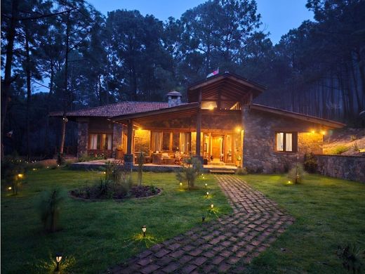 Country House in La Manzanilla de la Paz, Jalisco