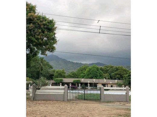 Cortijo o casa de campo en Tonalá, Estado de Jalisco