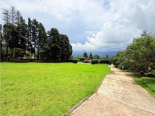 أرض ﻓﻲ Valle de Bravo, Estado de México