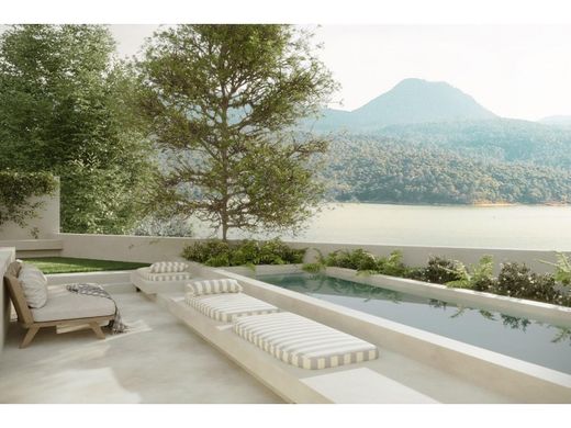 Αγροτεμάχιο σε Valle de Bravo, Estado de México