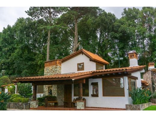 Casa de lujo en Valle de Bravo, Estado de México