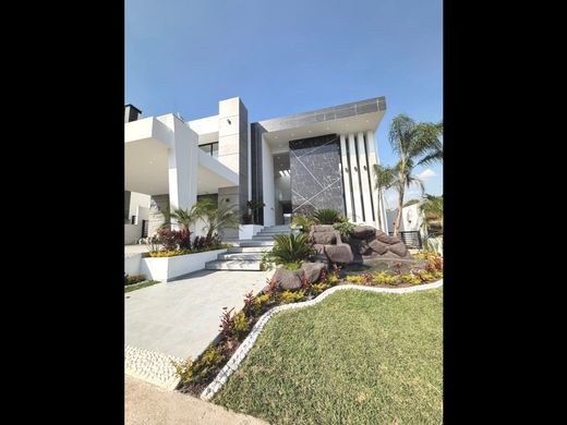 Luxury home in Atlatlahucan, Morelos