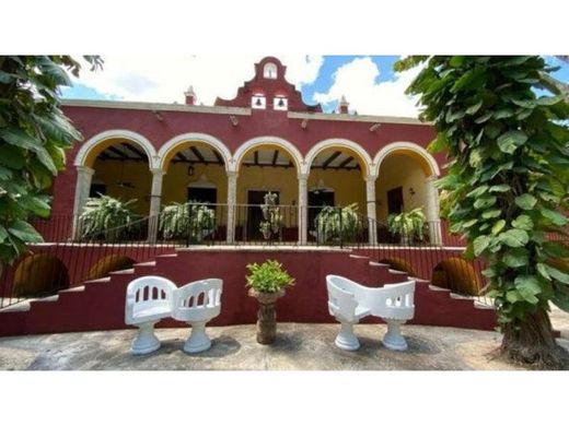 ﻣﻨﺰﻝ ﺭﻳﻔﻲ/ ﺑﻴﺖ ﻤﺰﺭﻋﺔ ﻓﻲ Mérida, Estado de Yucatán