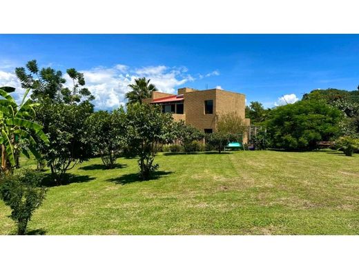 Country House in Tlayacapan, Morelos