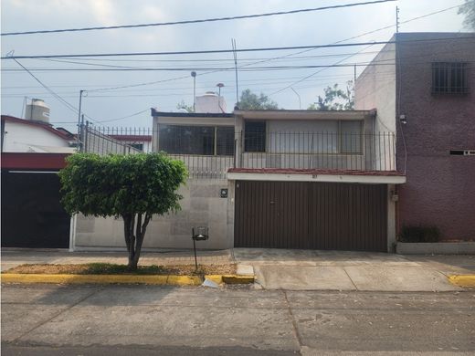 Naucalpan de Juárez, Estado de Méxicoの高級住宅
