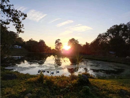 ‏קרקע ב  Valle de Bravo, Estado de México