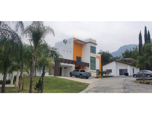 Luxury home for sale in Santiago