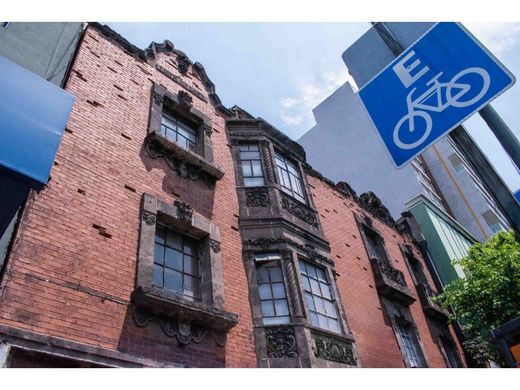 Kamienica w Cuauhtémoc, Ciudad de México