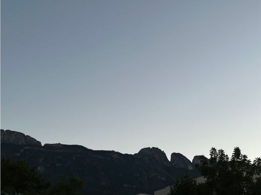 Grundstück in San Pedro, China