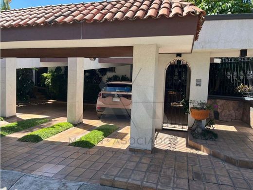 Luxury home in Valle de Cuernavaca, Morelos