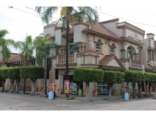 호화 저택 / Sahuayo de Morelos, Sahuayo