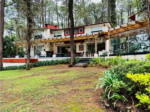 Complesso residenziale a Valle de Bravo, Messico (stato federato)