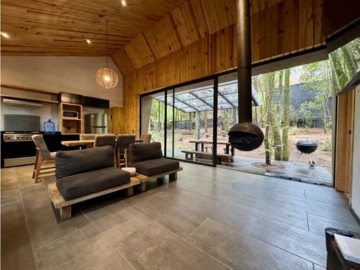 Жилой комплекс, Валье-де-Браво, Valle de Bravo