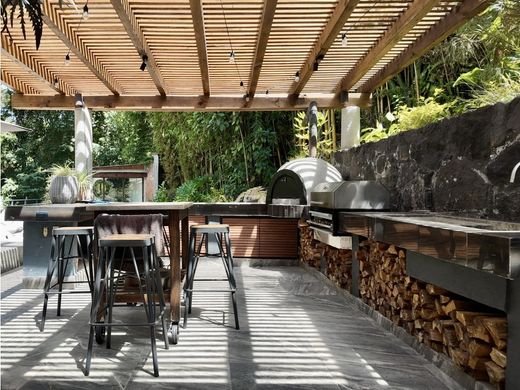 Residential complexes in Valle de Bravo, Estado de México