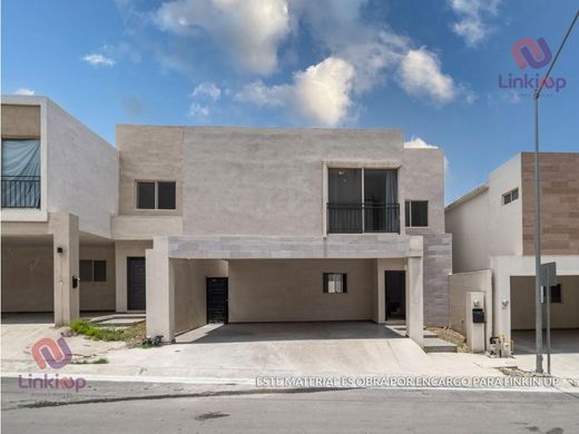 Luxury home in Aguaje de Garcías, Guadalcázar