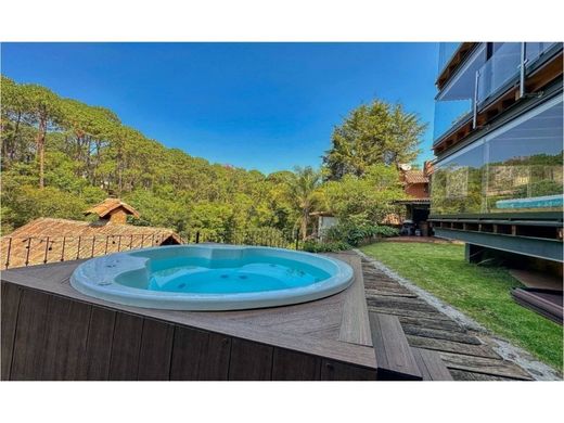 Luxury home in Valle de Bravo, Estado de México