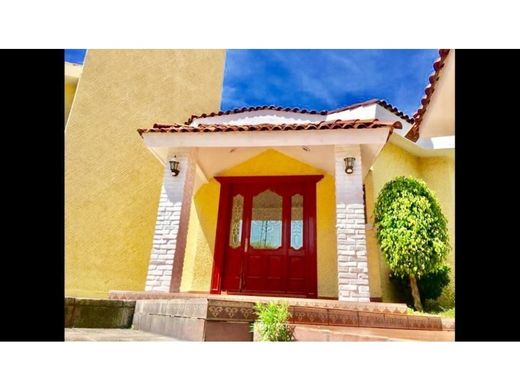 Πολυτελή κατοικία σε Ciudad López Mateos, Atizapán de Zaragoza