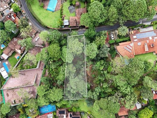Terreno en Valle de Bravo, Estado de México