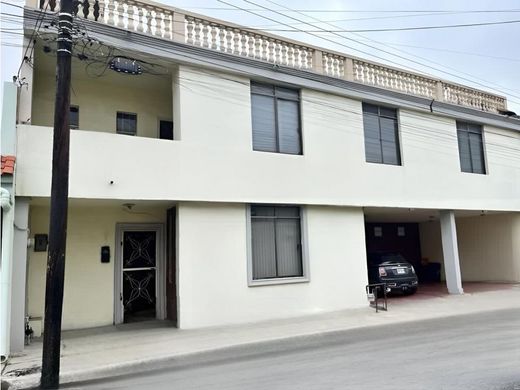 Casa di lusso a San Nicolás de los Garza, Nuevo León