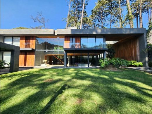 Luxury home in Valle de Bravo, Estado de México