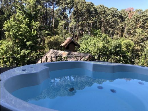 Шале, Валье-де-Браво, Valle de Bravo