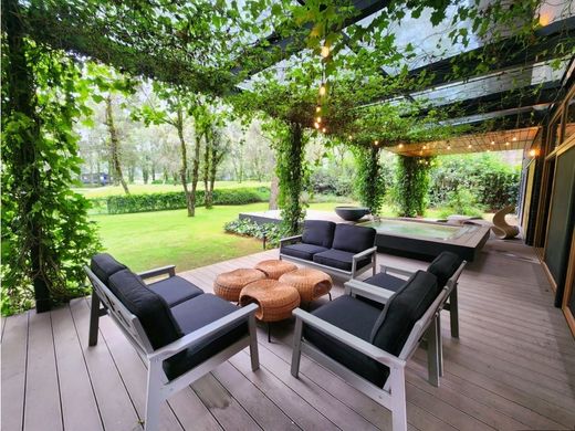 Luxury home in Valle de Bravo, Estado de México
